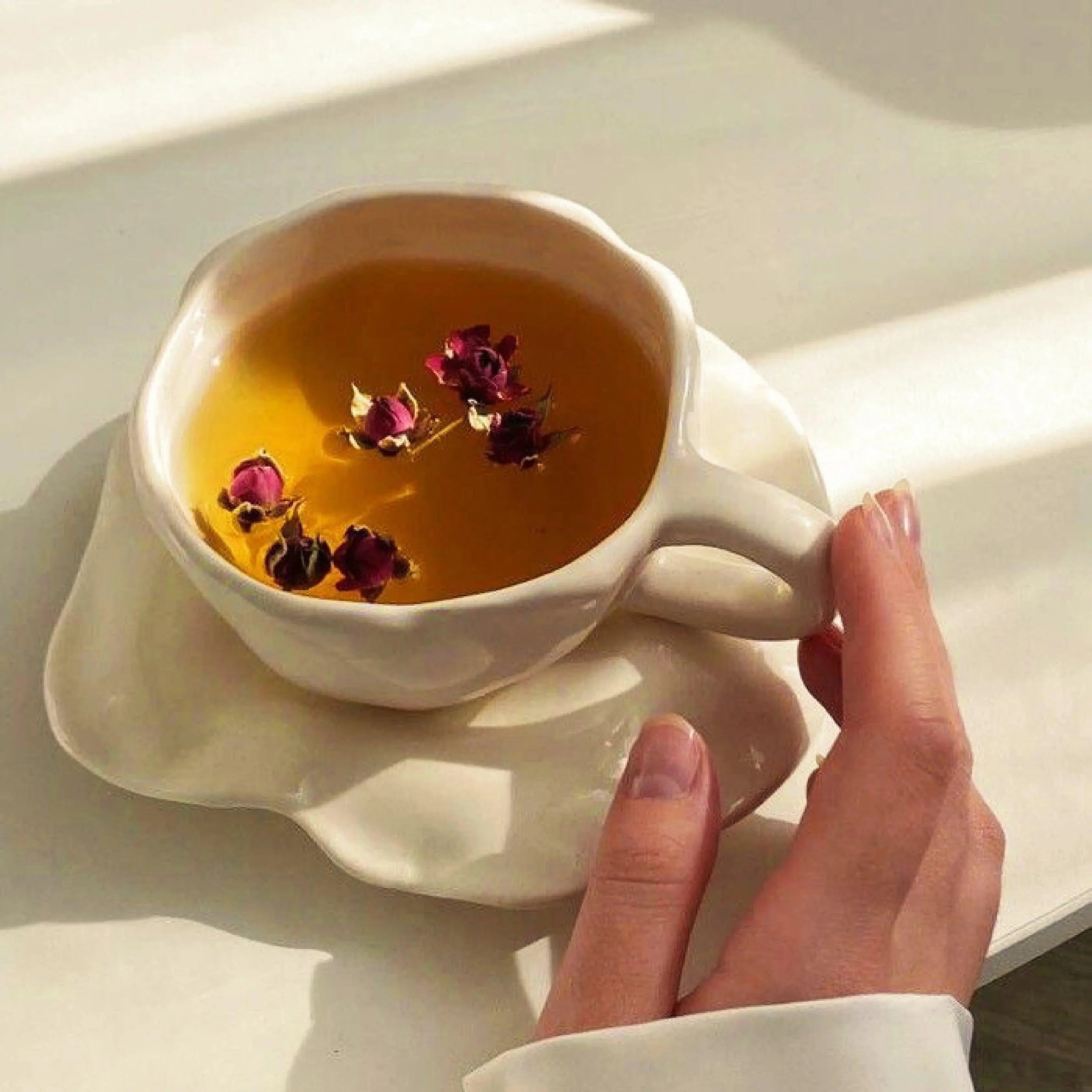Les-meilleurs-thés-et-infusions-pour-apaiser-les-douleurs-menstruelles Nané